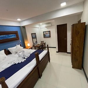 Rush City Hotel Kandy